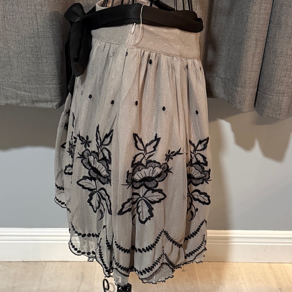 Darling Layered Black and Gray Floral Skirt - Picture 2 of 12